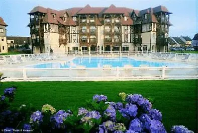 Apts Pierre Et Vacances Residence Du Golf Deauville *